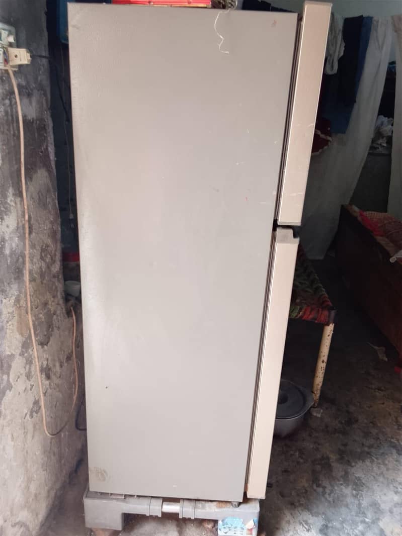 refrigerator 0