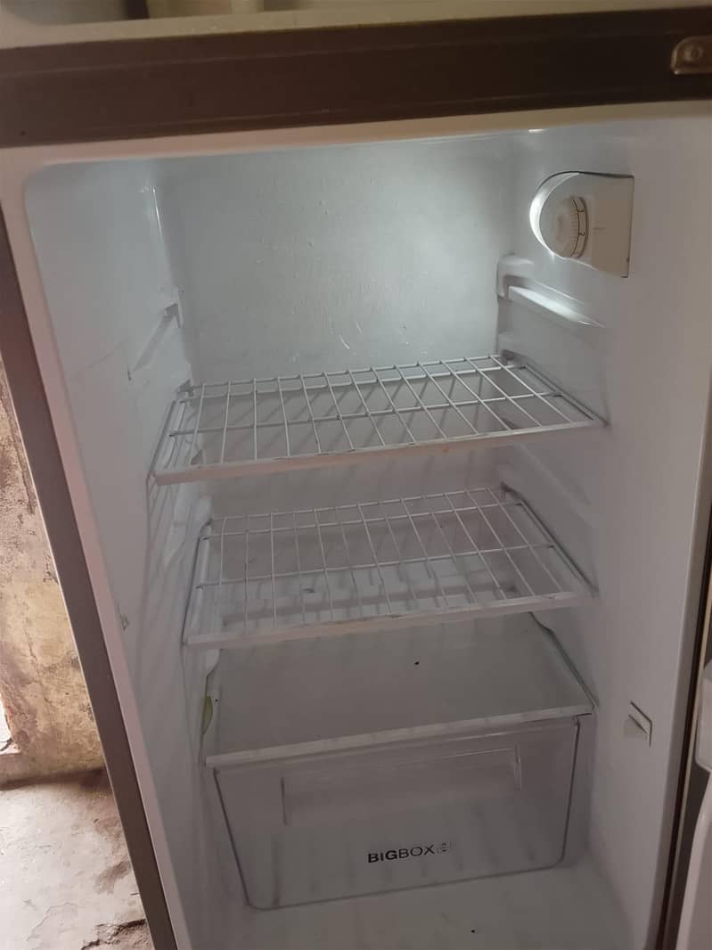 refrigerator 4