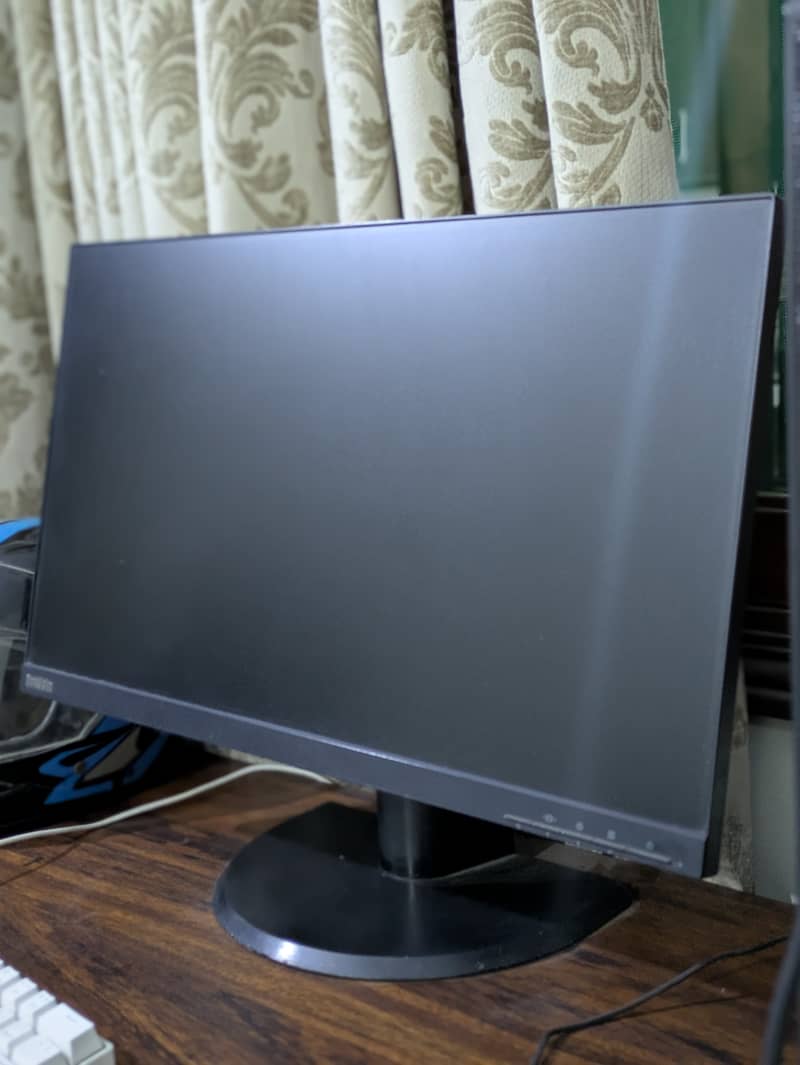 2k resolution 75hz borderless led 1