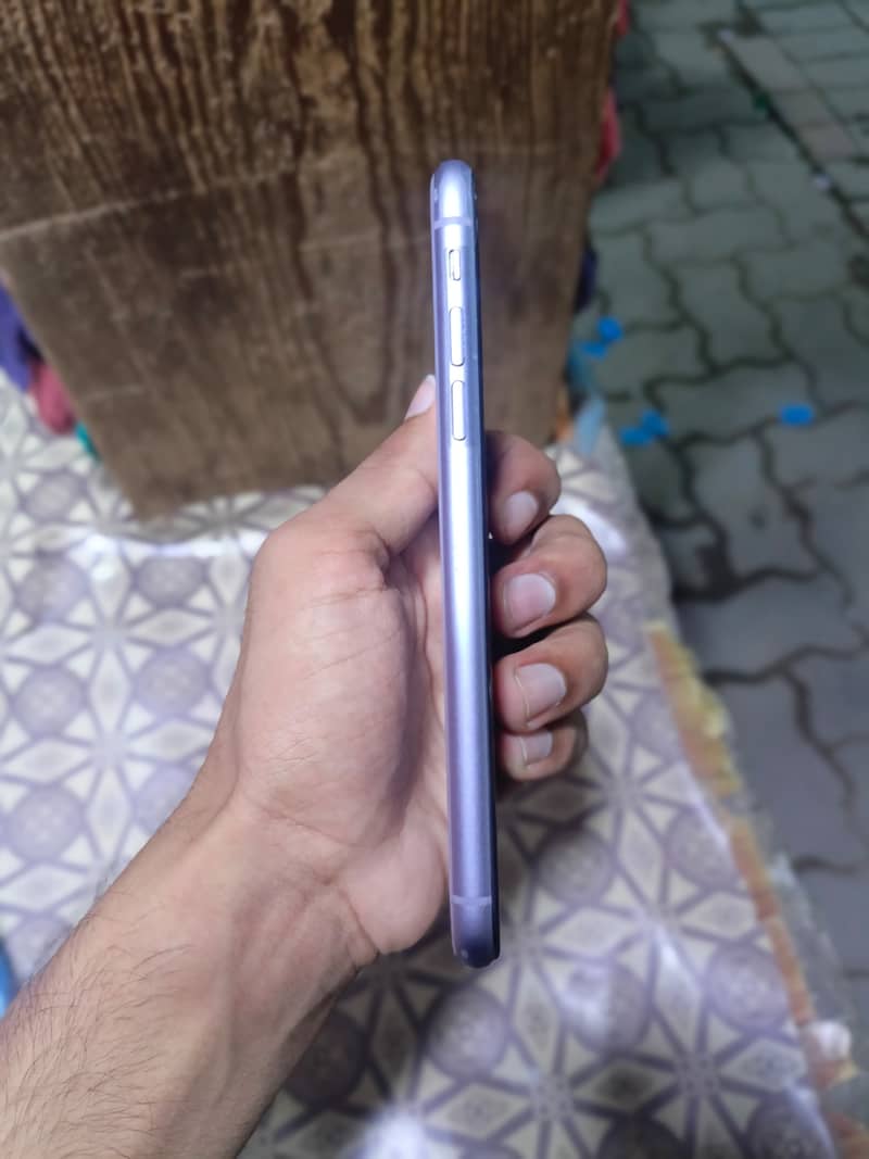 Apple iPhone 11 2