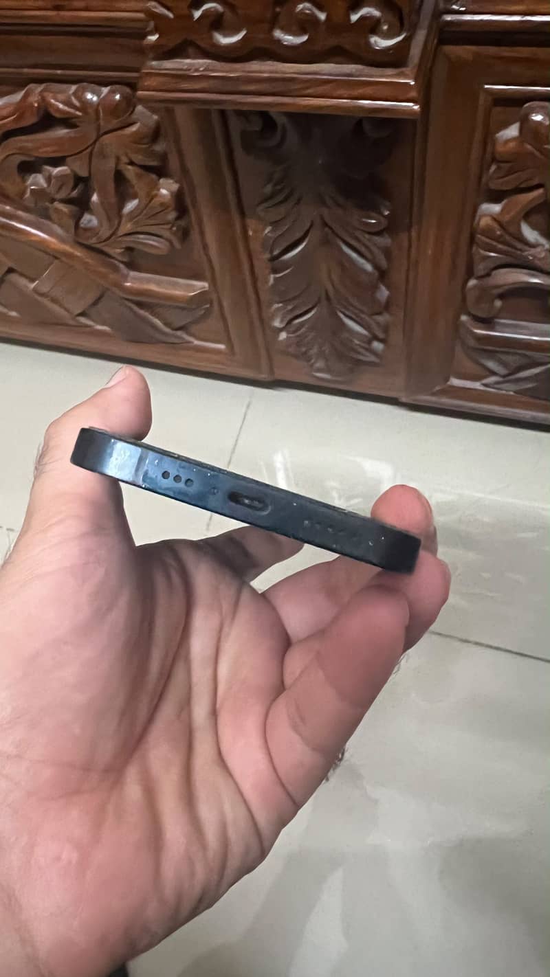 Apple iPhone 13 3