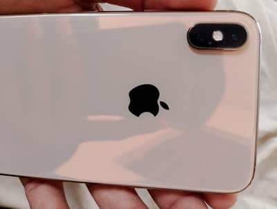 IPHONE XS GOLDEN COLOUR