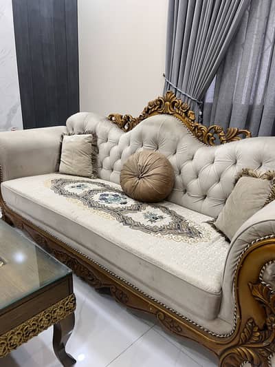 7 Seater Luxury Sofa Set - Elegant Design, Excellent Condition