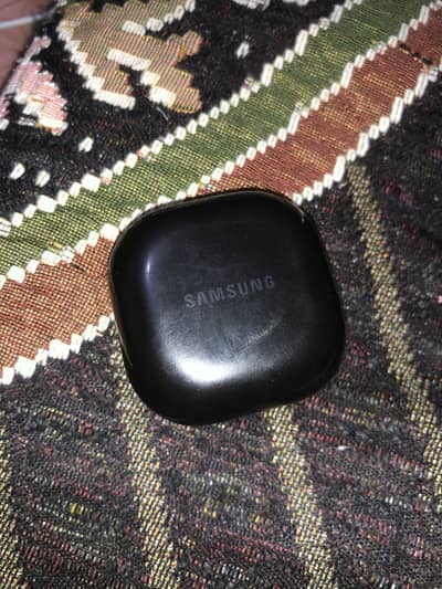 Samsung galaxy buds core 10/9 condition bass bht hvy ha