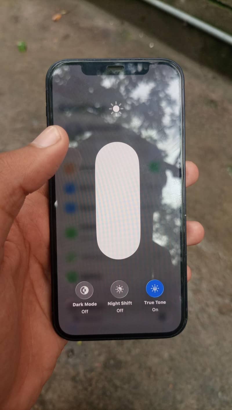 Apple iPhone 12 4