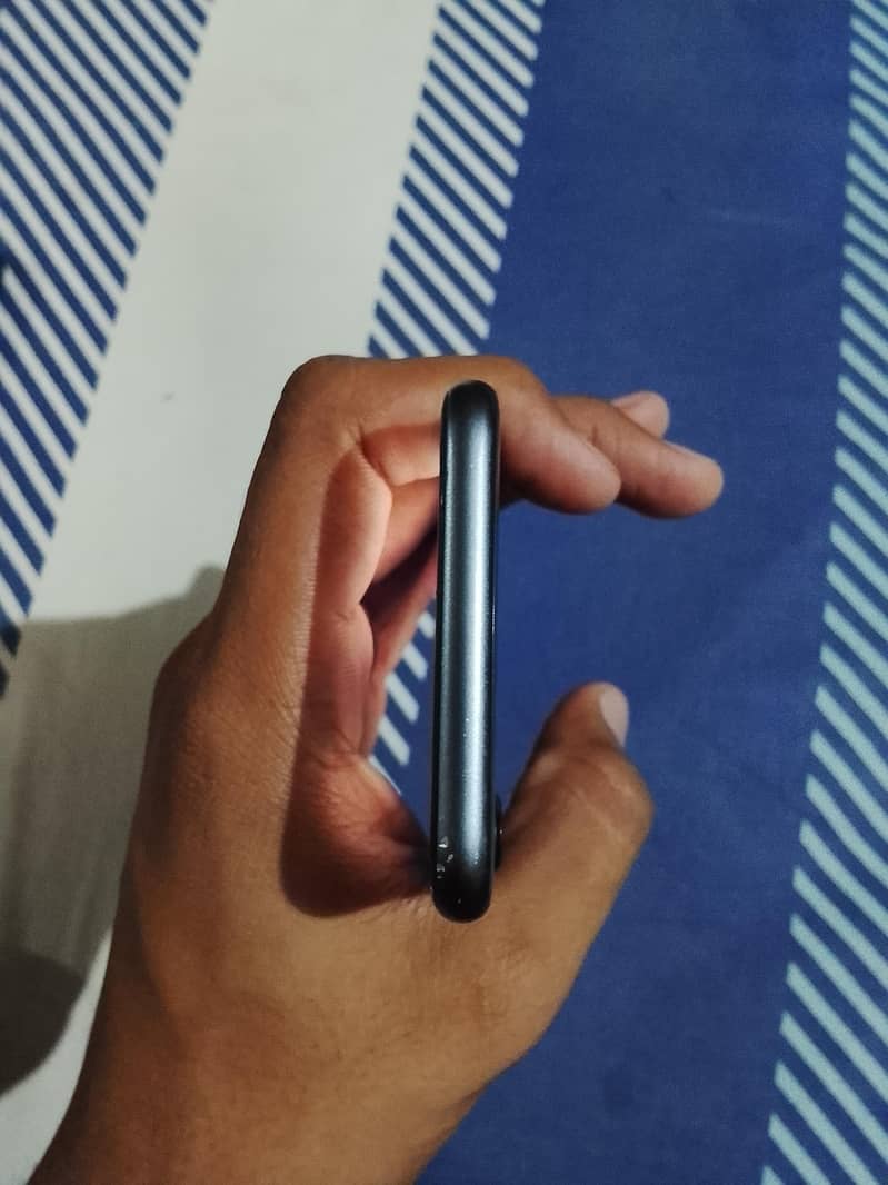 Apple iPhone 8 4