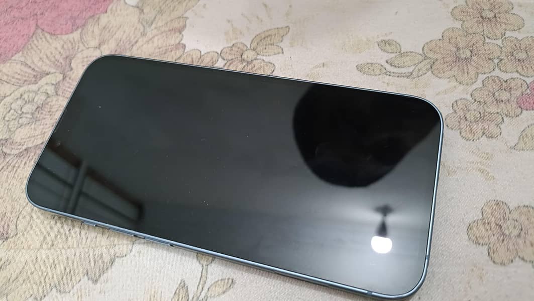 Apple iPhone 14 3