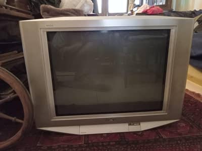 Sony Wega vintage TV in working condition