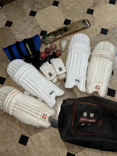 Cricket kit Top quality for sale (pads , golves , thigh pad , bat,)