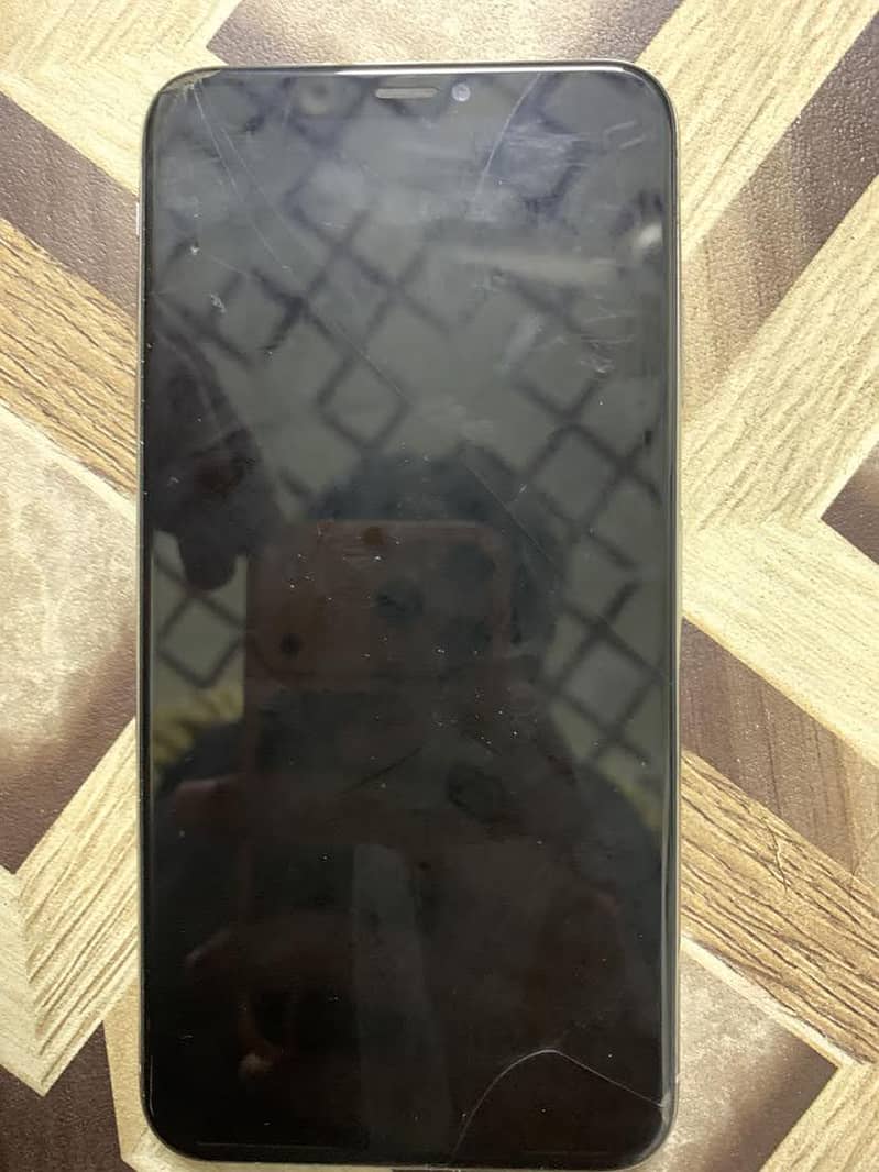 Apple iPhone XS Max 1