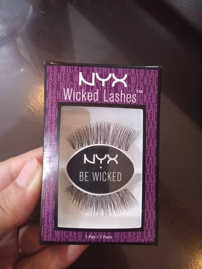 NYX Wicked lashes