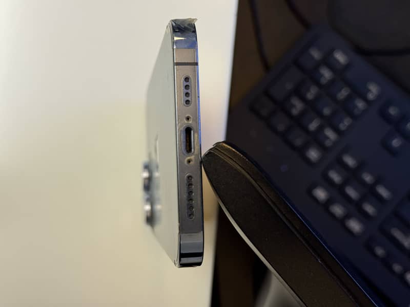 Apple iPhone 13 Pro Max 6