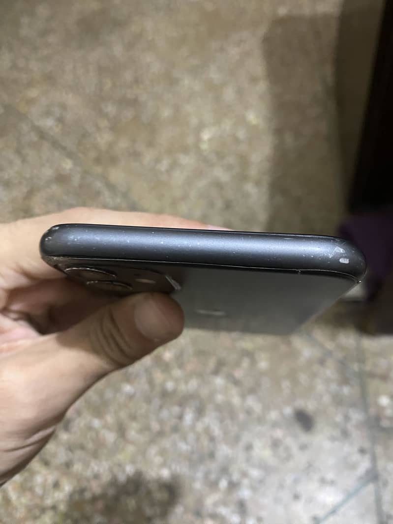 Apple iPhone 11 6