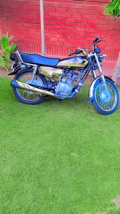 Honda 125 self start 2025 model gold edition