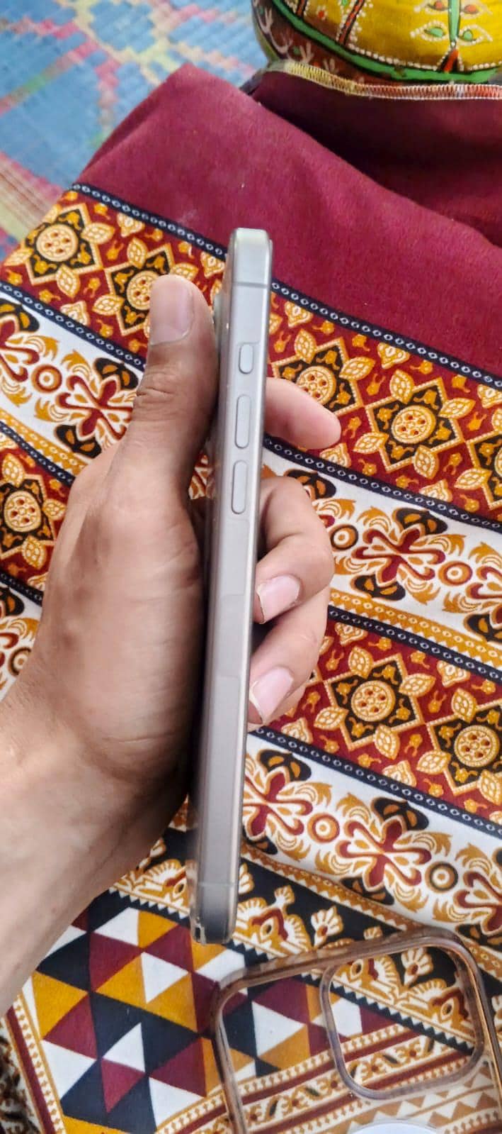 Apple iPhone 15 Pro Max 4