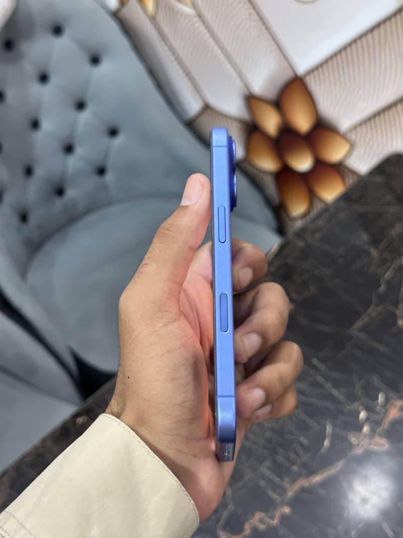 IPHONE 16 2