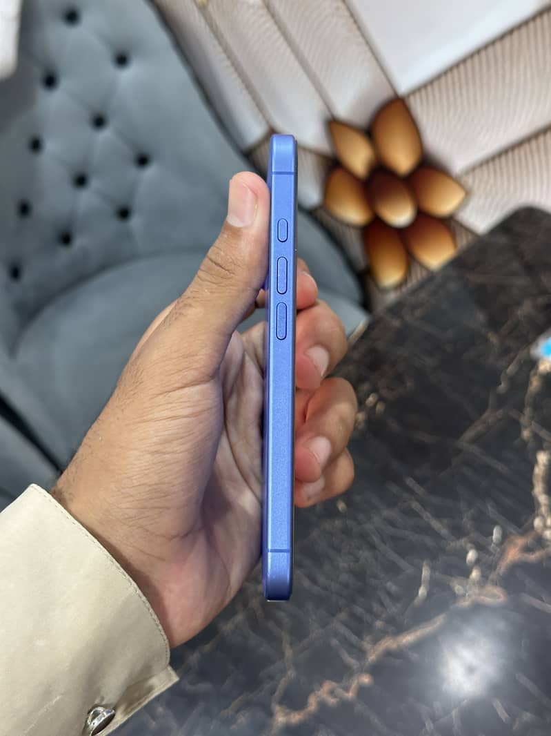 IPHONE 16 4