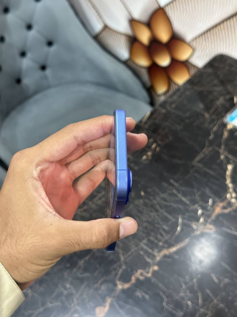 IPHONE 16 5