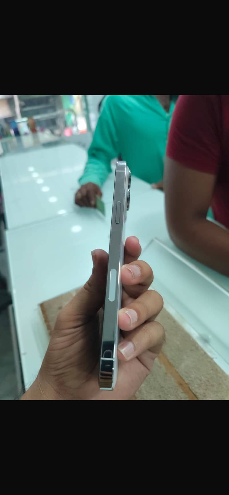 Apple iPhone 13 Pro Max 1