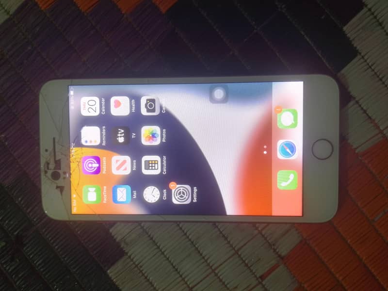 Apple iPhone 7 Plus 0