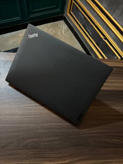 lenovo x1 carbon Gen 9 | i7 11 Gen | 16GB RAM | 512GB | TOUCH Screen