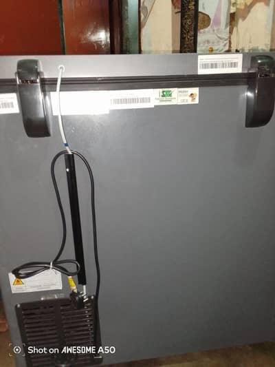 single door freezer bilkul new hai sirf 1 week use kiya hai