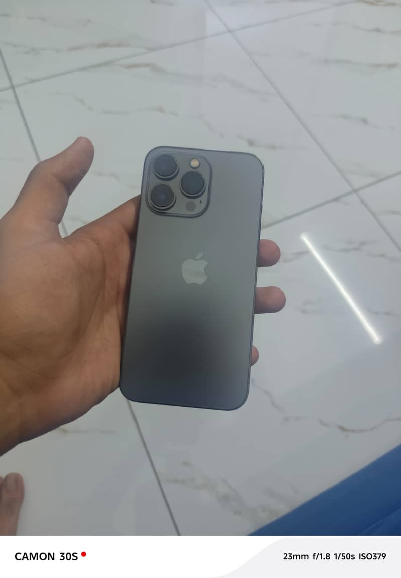 Apple iPhone 13 Pro 1