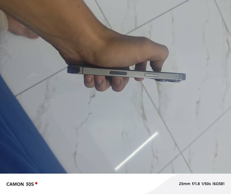 Apple iPhone 13 Pro 2