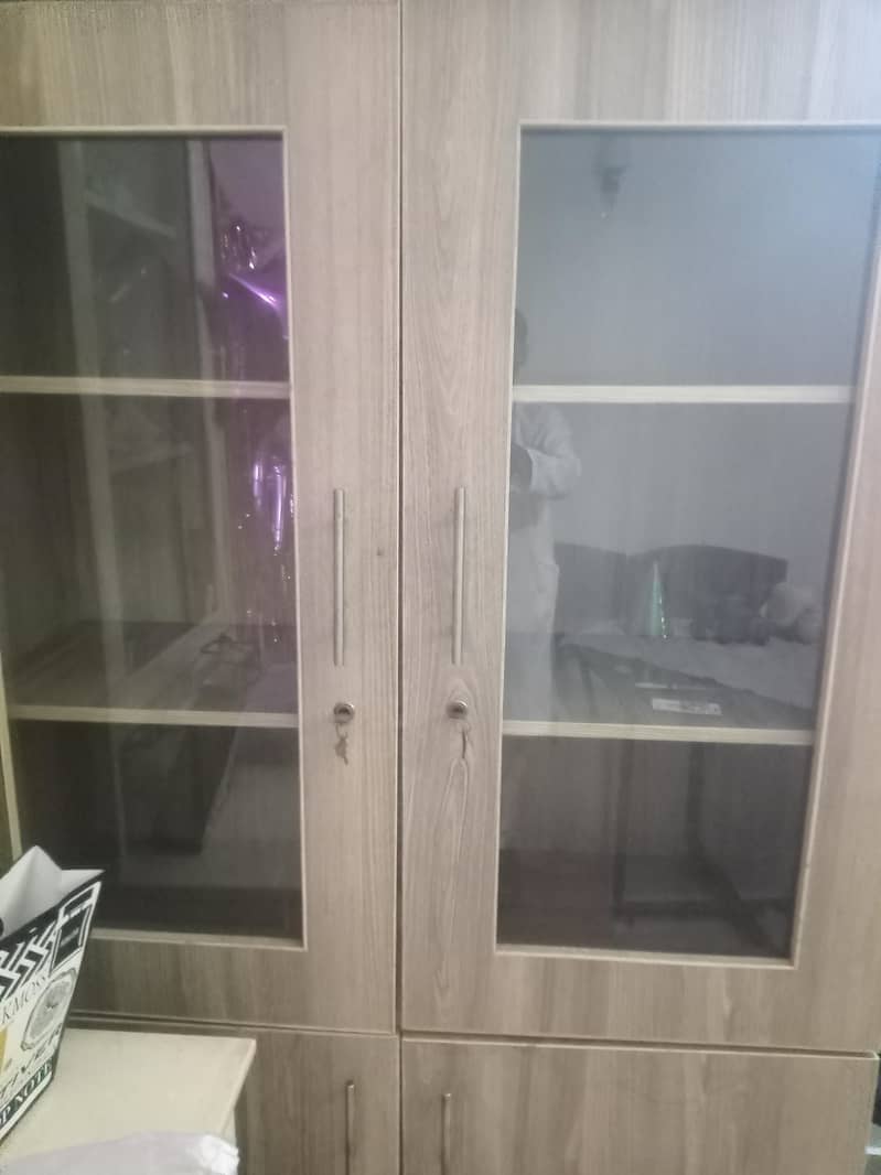 showcase. 03054543970 0