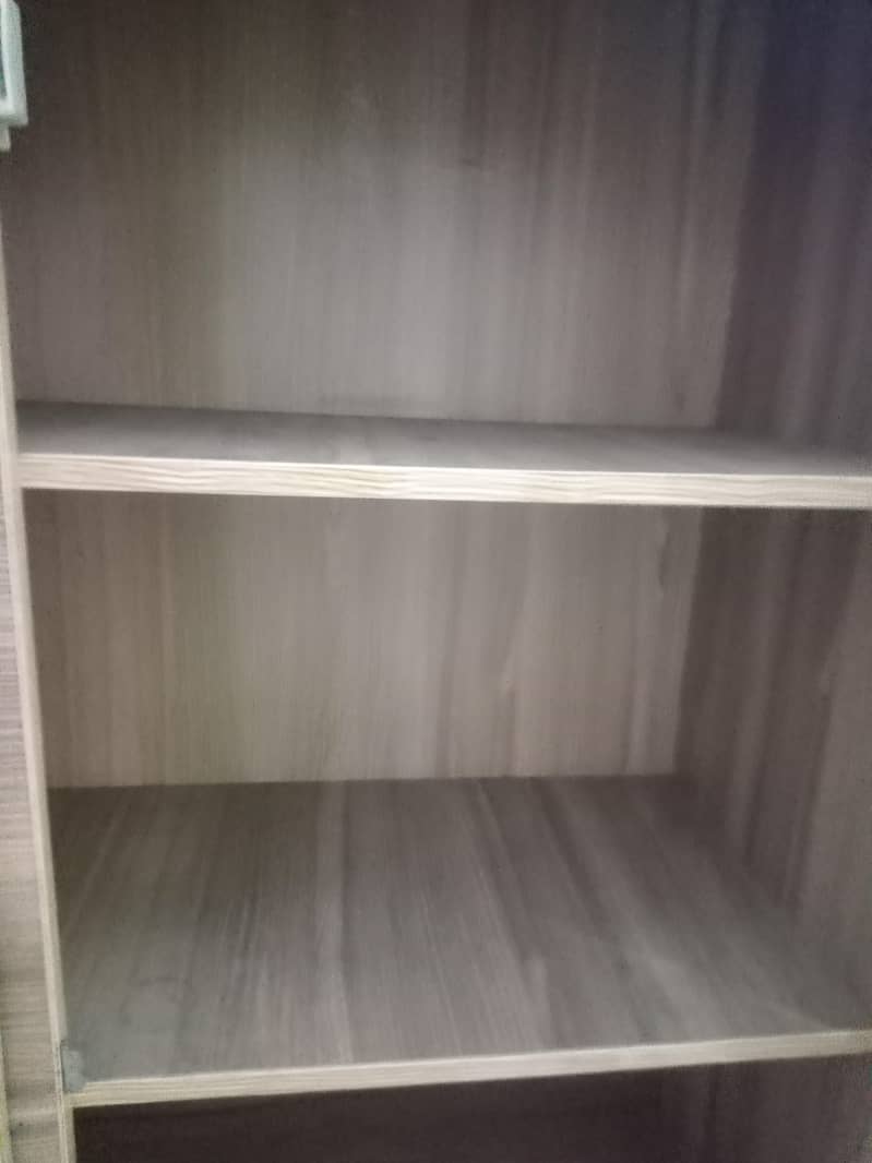showcase. 03054543970 1