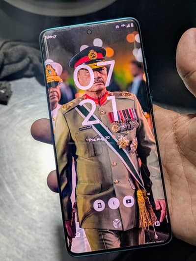 Motorola Edge