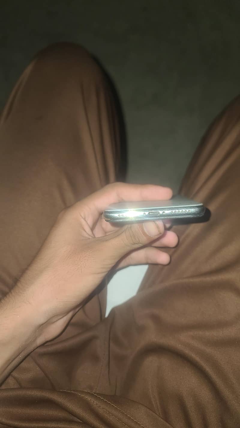 Apple iPhone X 2