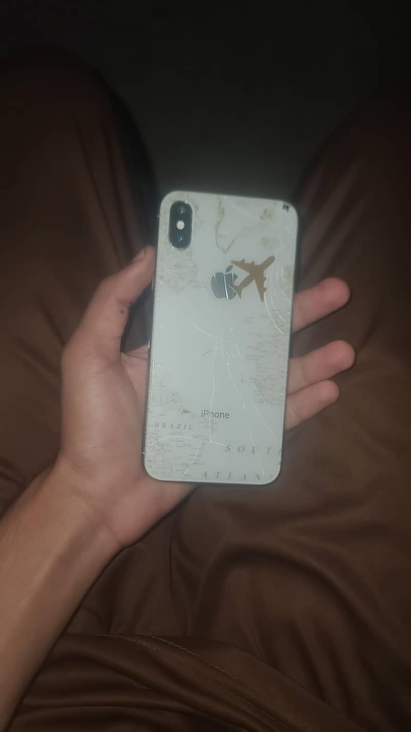 Apple iPhone X 4