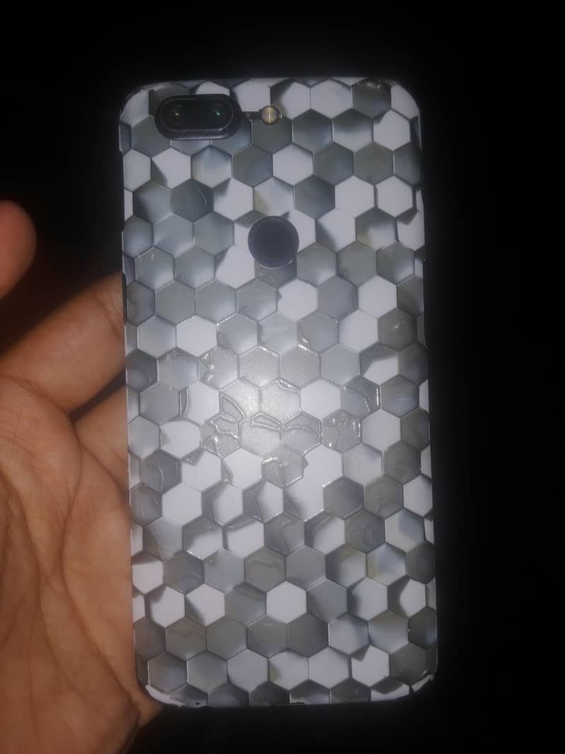 One Plus 5T 1