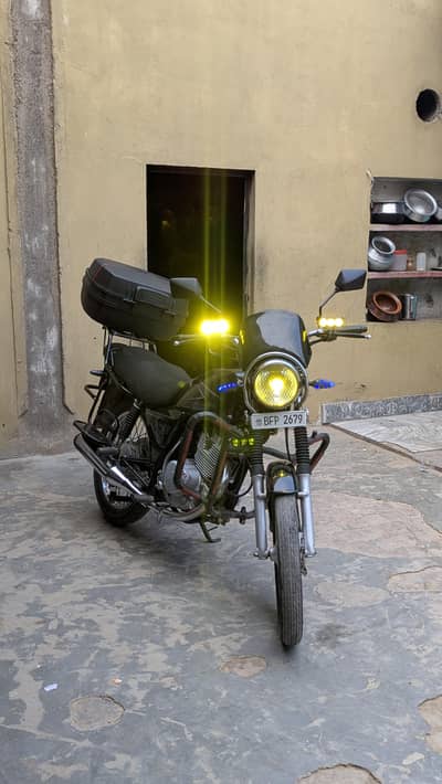 Suzuki GS 150