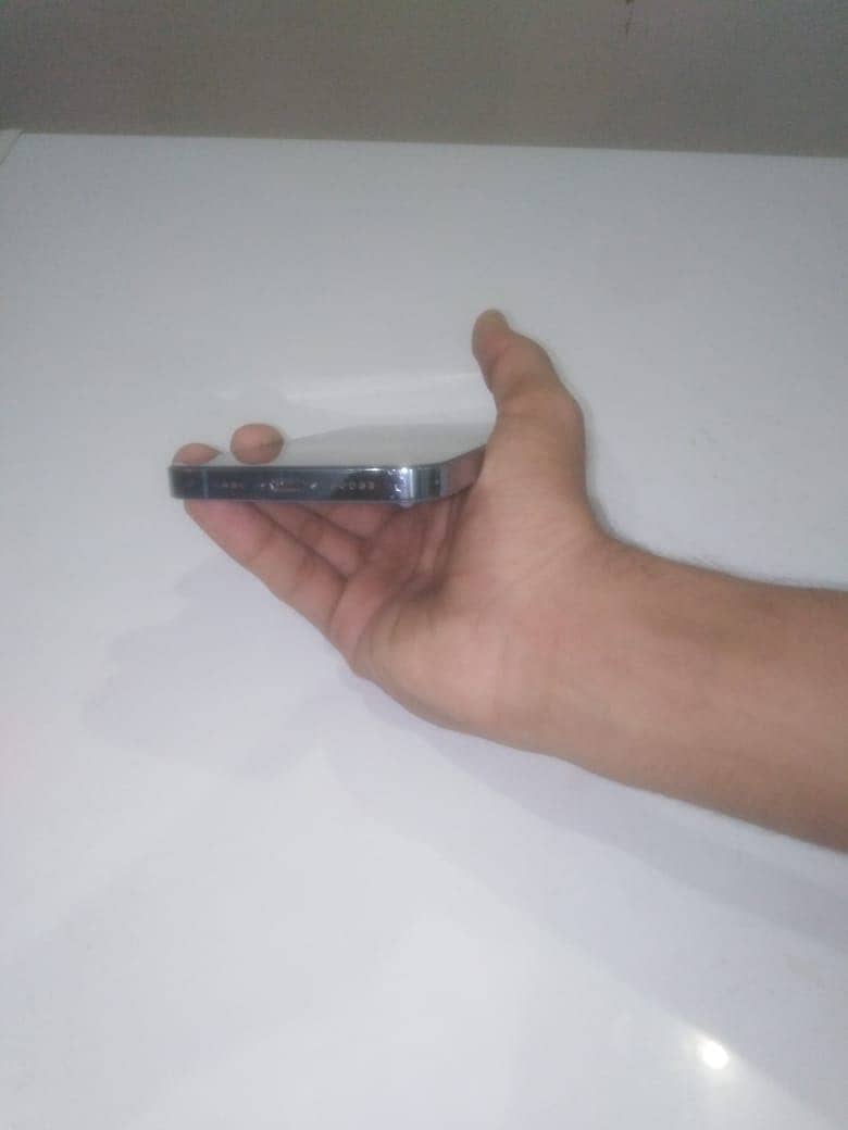 Apple iPhone 13 Pro 3