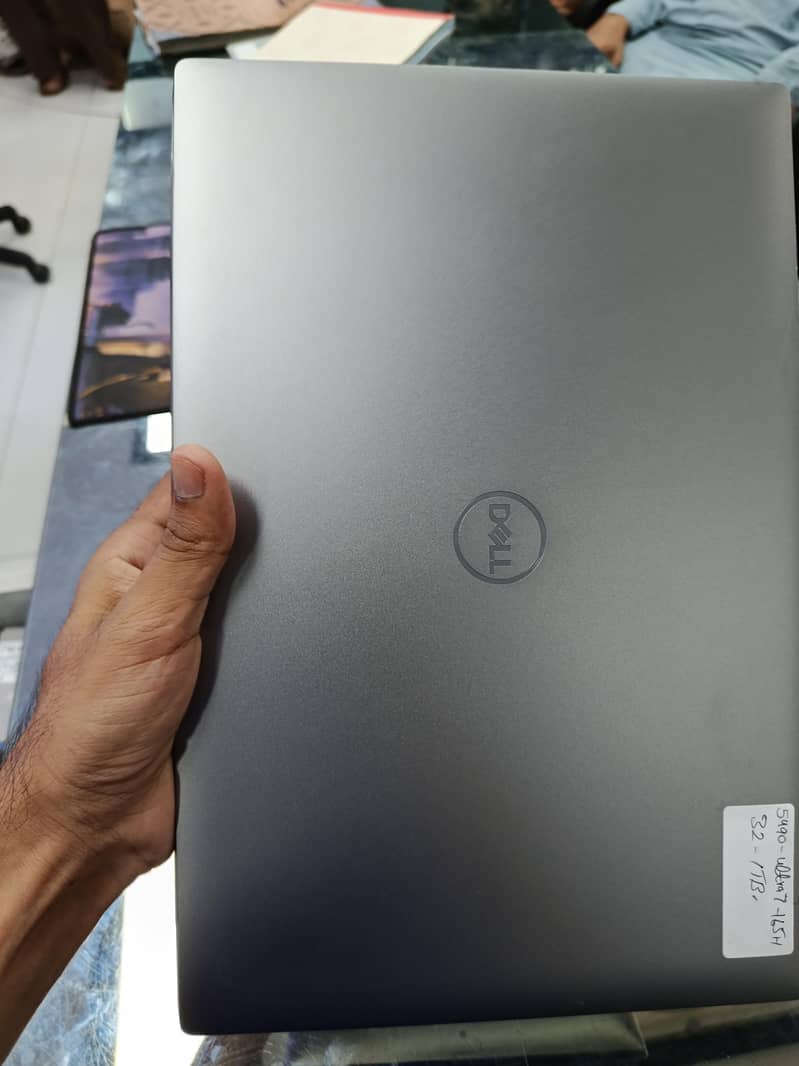 Dell precision 5490 9