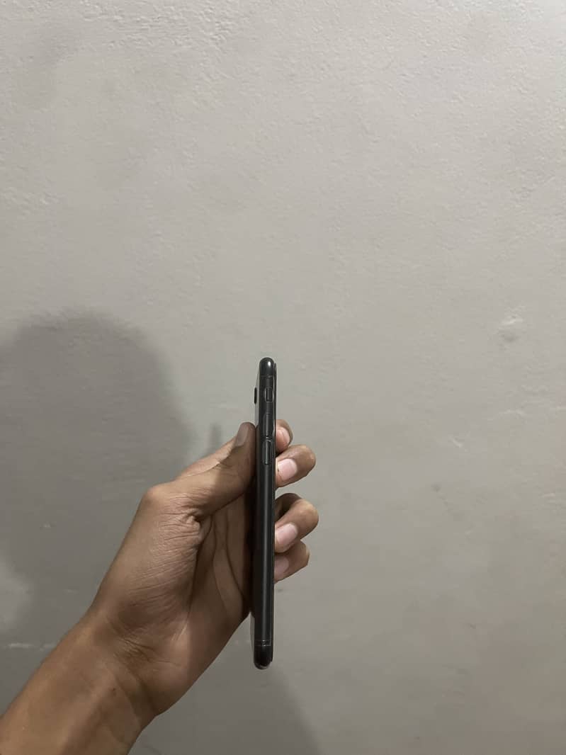 Apple iPhone SE 3