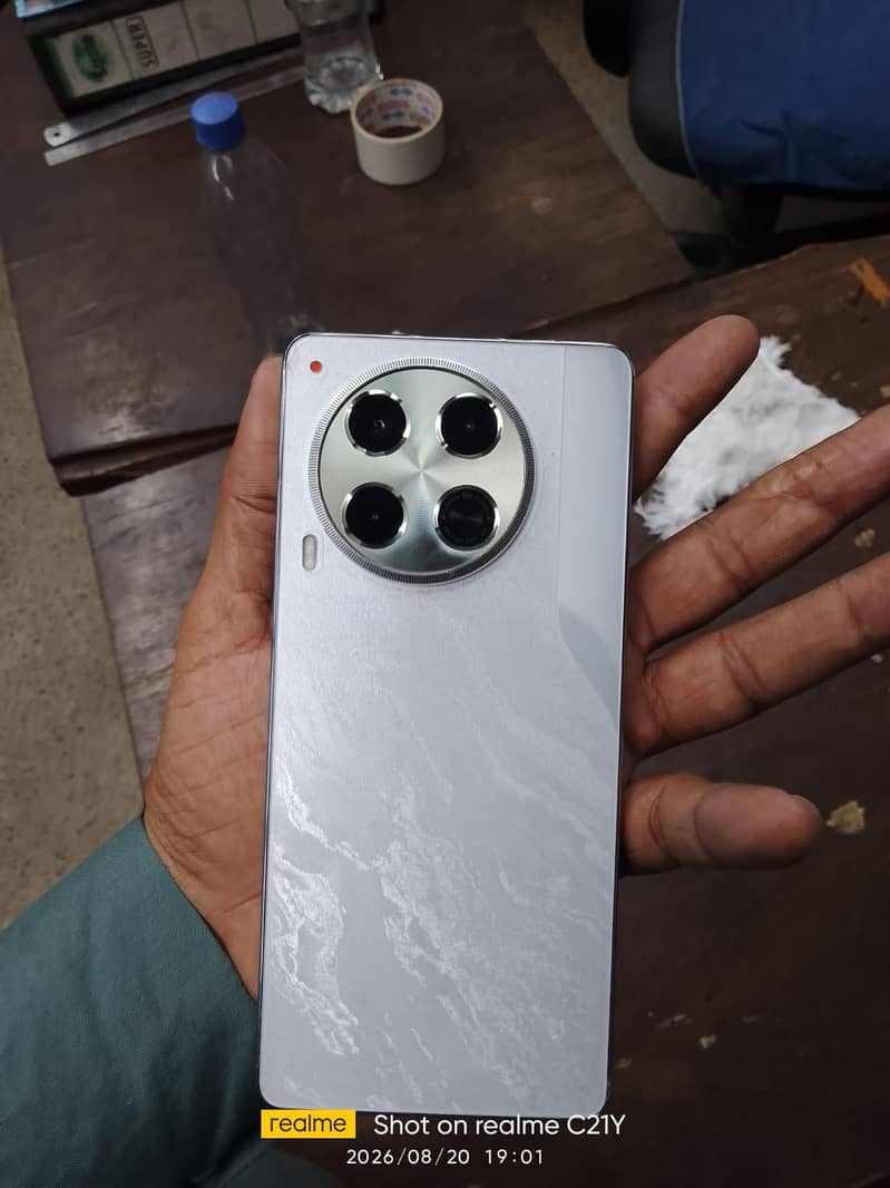 Tecno Camon 30 6