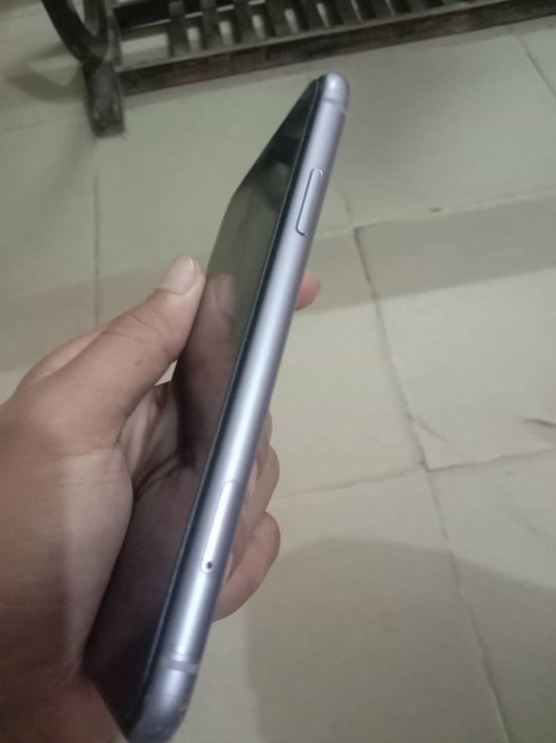 Apple iPhone 11 2