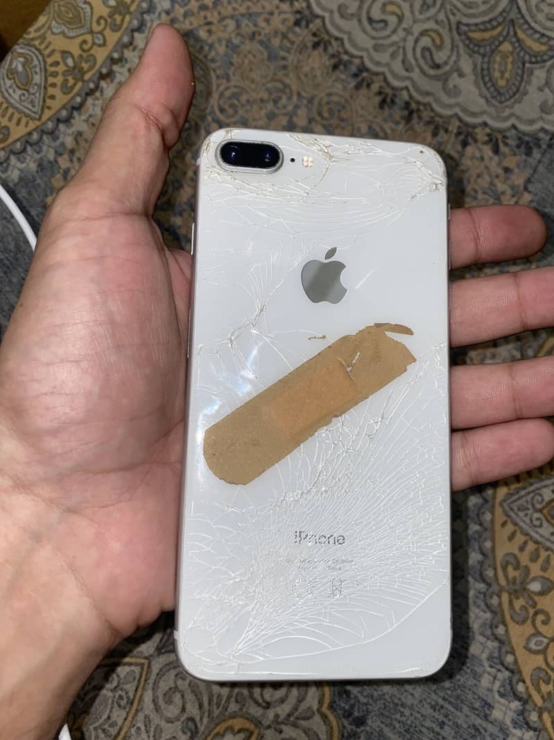 Apple iPhone 8 Plus 6