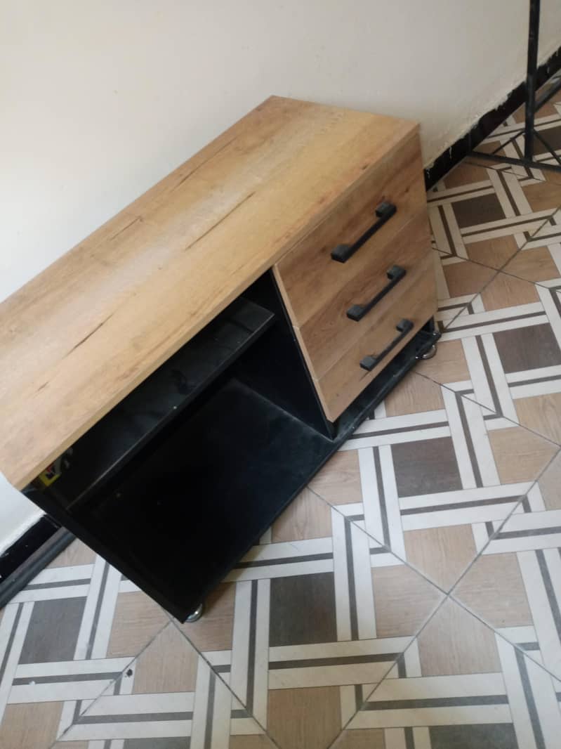 Executive Office Table with drawer table 3