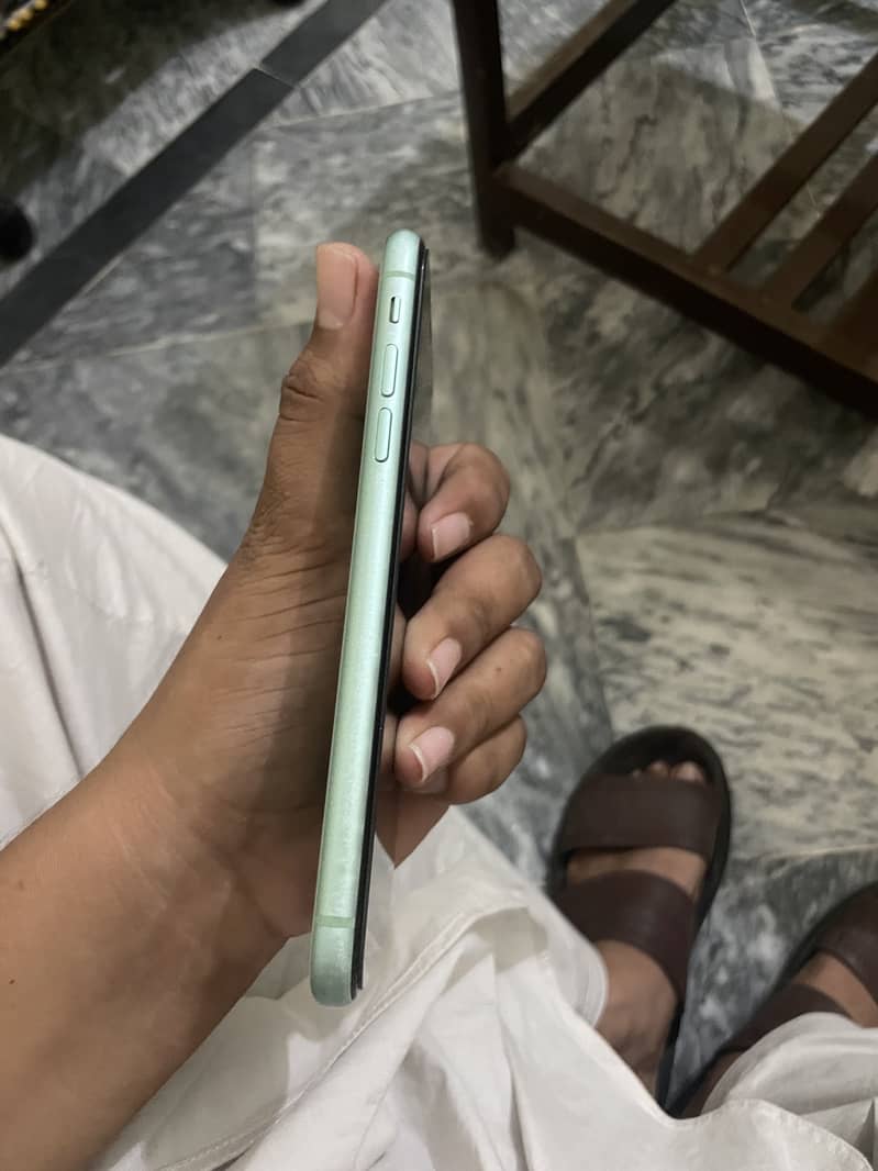 Apple iPhone 11 5