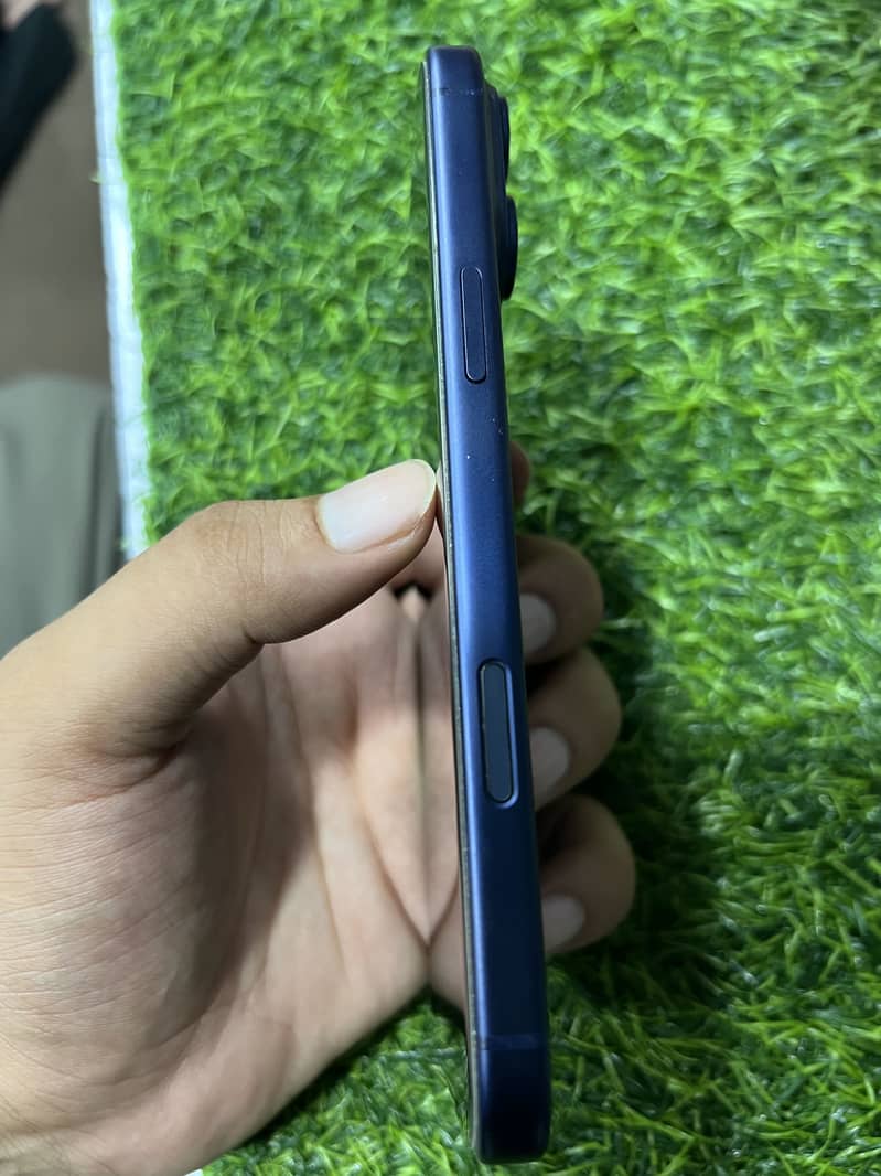 Apple iPhone 17 Pro Max 2