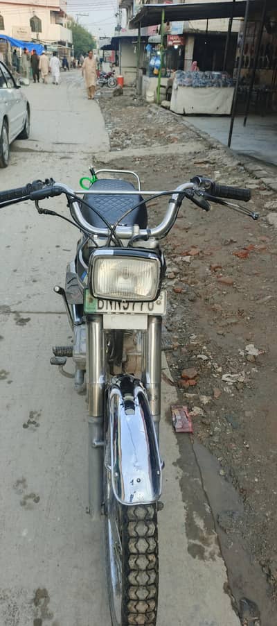 condition achi hai koi kam nai hai bike ma