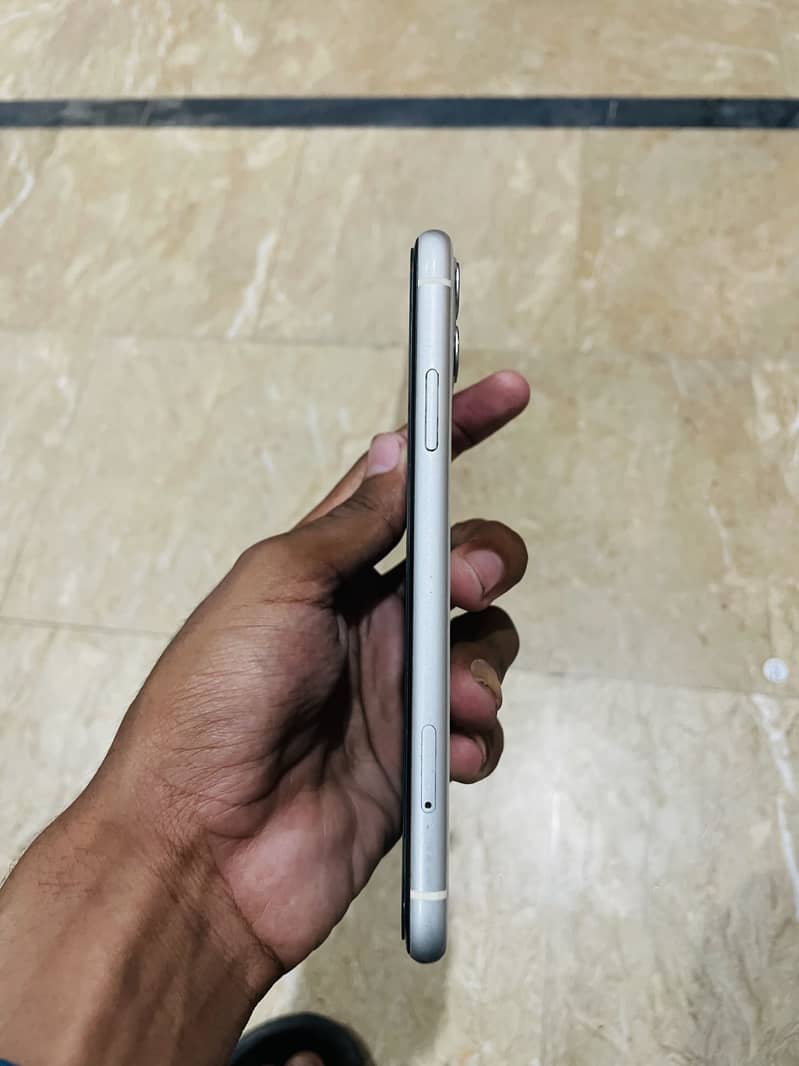 Apple iPhone 11 1