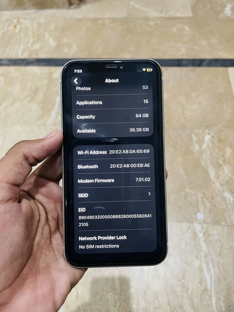 Apple iPhone 11 10