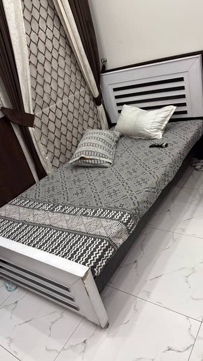 Single Bed for sale without mattress