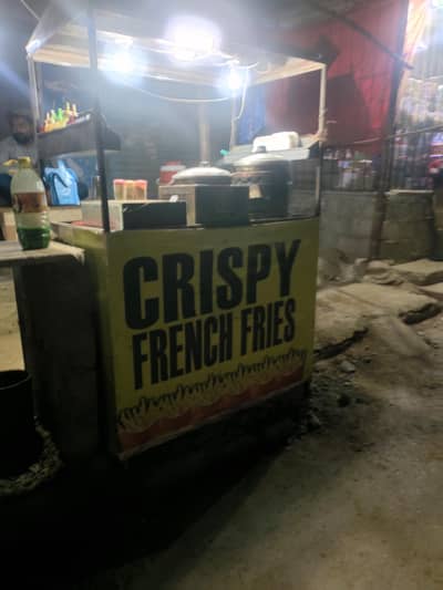 Fries Counter And Pura Setup Sell Kar Raha hun