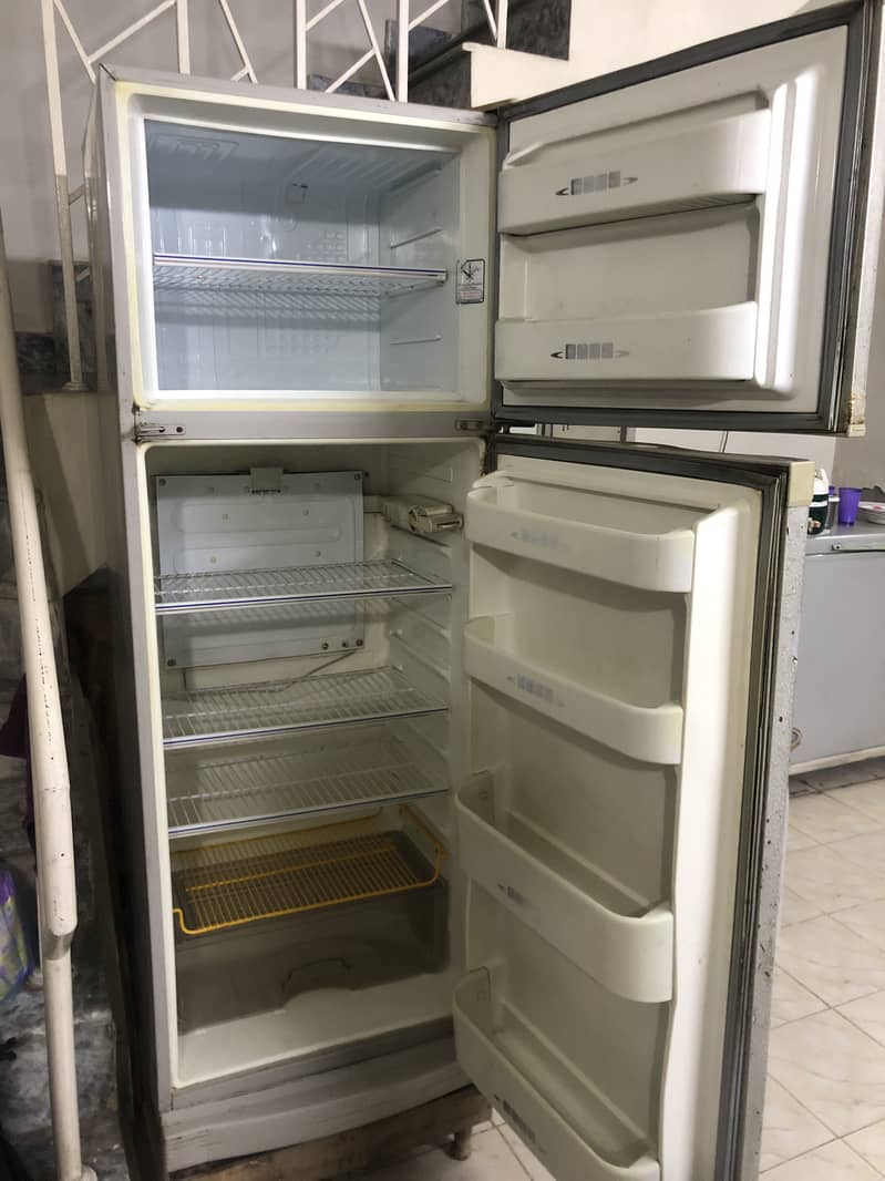 Dawlance Refrigerator 0